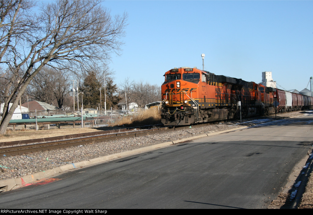 BNSF 7077